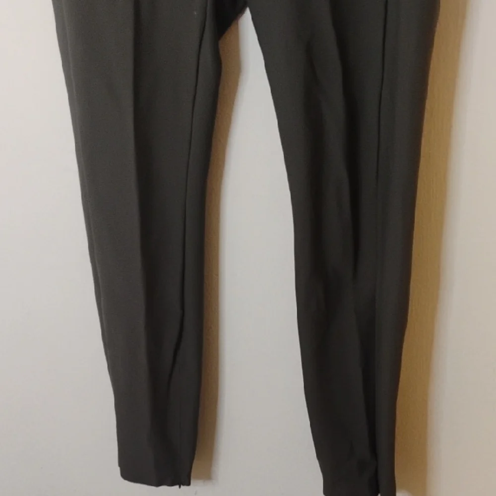 Athleta Women's Stellar Trouser Olive Gray Pants Size 10 - Picture 8 of 9